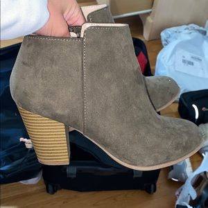 women’s booty heel
